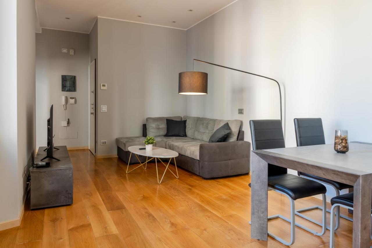 5 Min Duomo Luxury Home In Brera Design District 밀라노 외부 사진