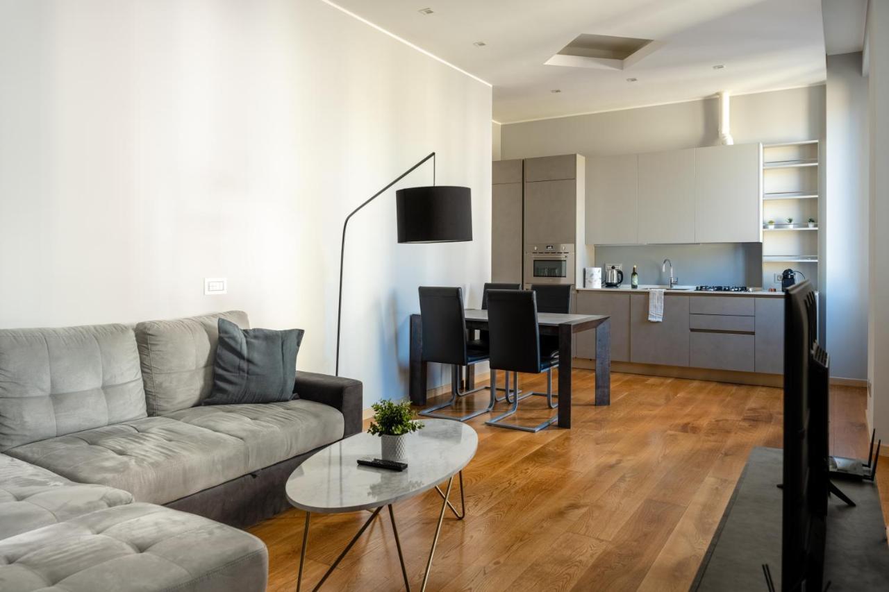 5 Min Duomo Luxury Home In Brera Design District 밀라노 외부 사진