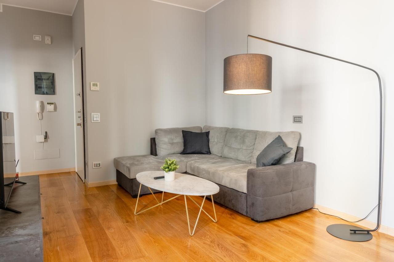 5 Min Duomo Luxury Home In Brera Design District 밀라노 외부 사진