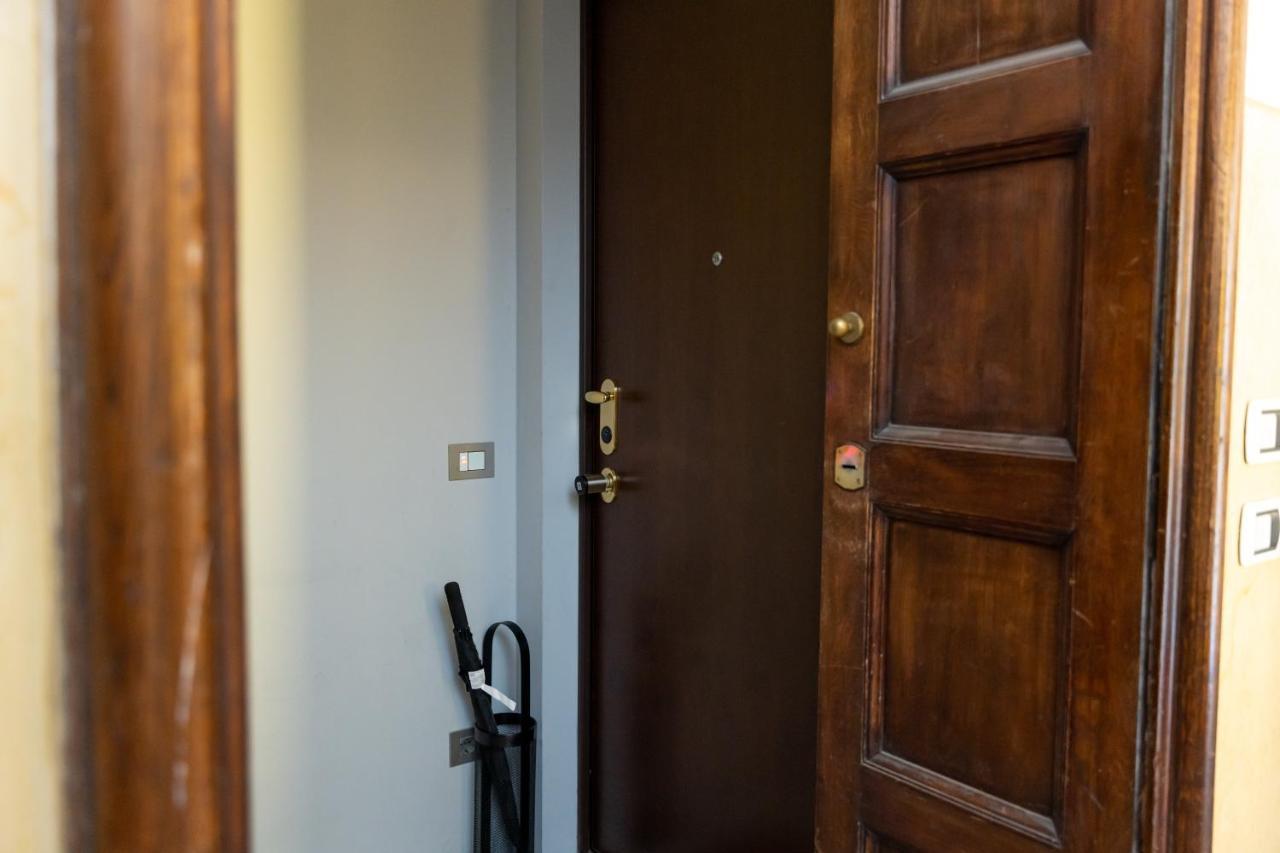 5 Min Duomo Luxury Home In Brera Design District 밀라노 외부 사진